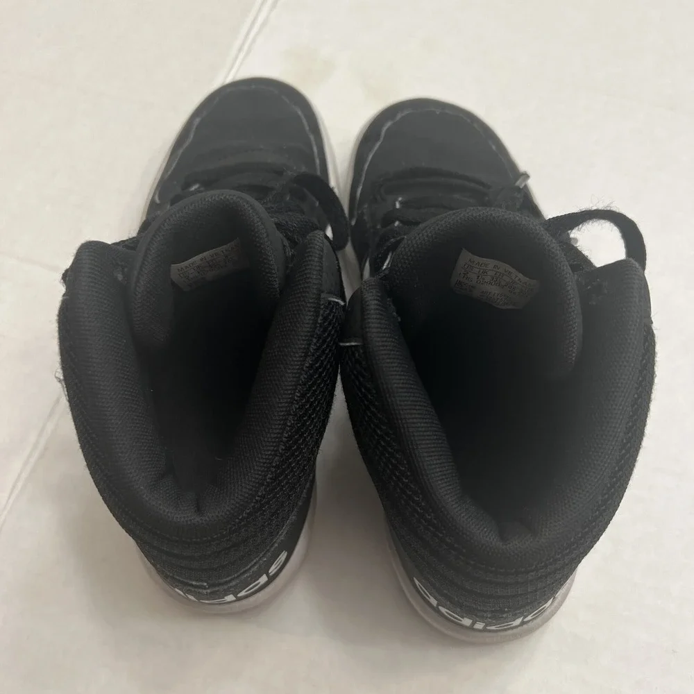 Adidas Kids Hoops 2 FY6468 Black Running Shoes Sneakers Size 2 US Basketball Mid